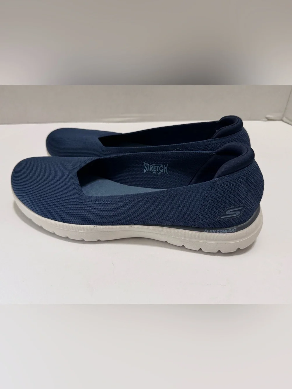 Skechers Goga Mat Stretch Fit slip on Women’s Size 10